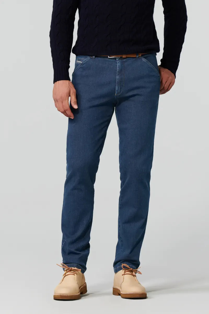 M5 Jeans